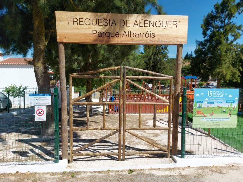 Novo parque de lazer aberto nos Albarrois