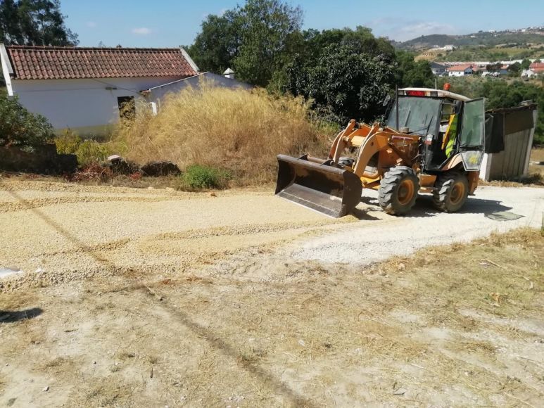 Arranjo de caminhos vicinais em Cheganças